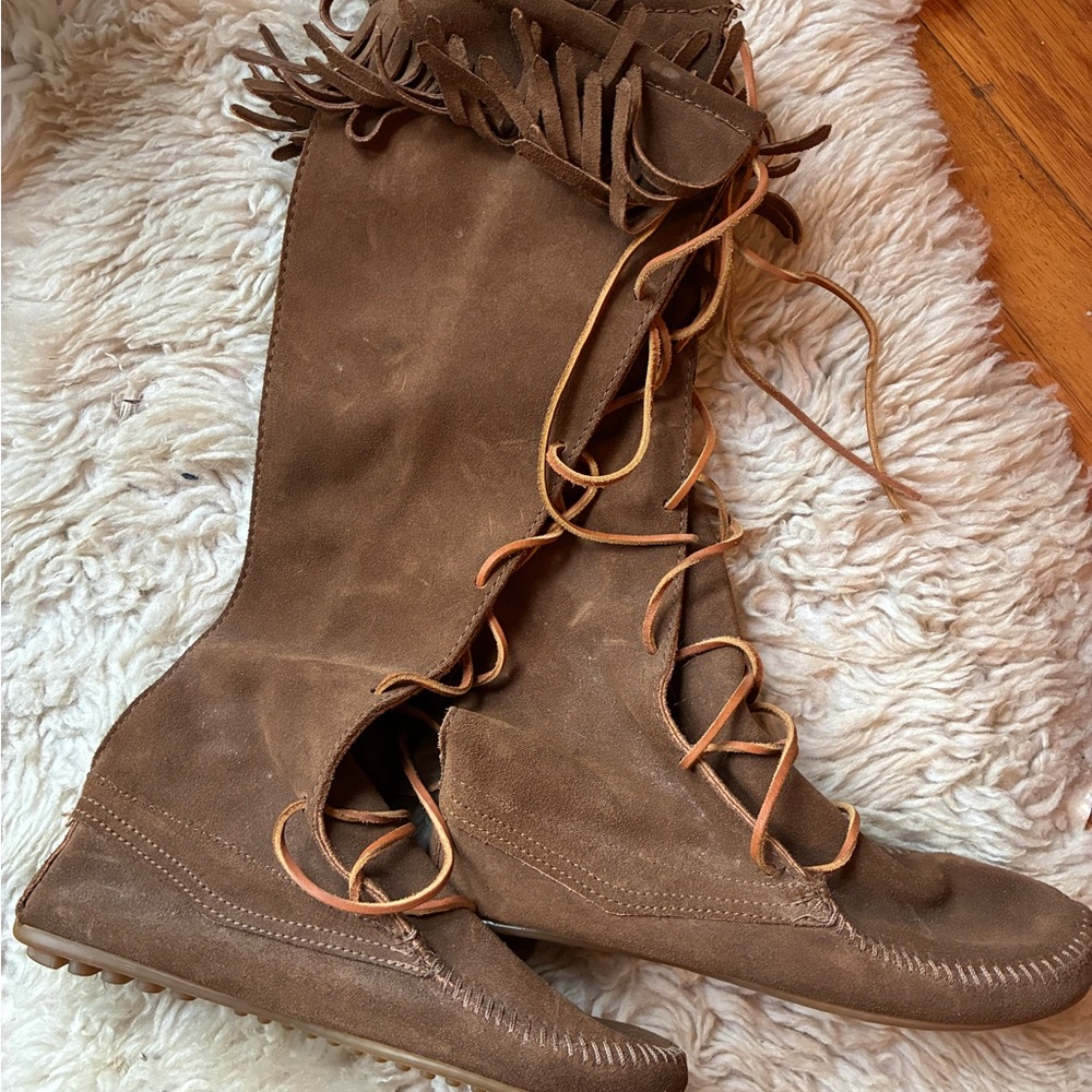 Minnetonka Brown Fringe Lace-Up Boots
